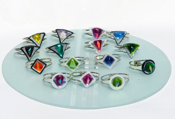 Glasmalerei Sattler - Armreifen in verschiedenen Farben, Glasverschmelzung Glasmalerei Sattler - Armreifen in verschiedenen Farben, Glasverschmelzung
