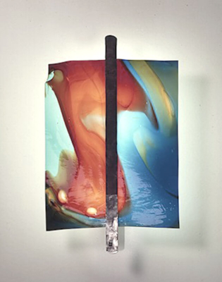 Glasmalerei Sattler - Moderne Glasleuchten - Die Vier, mundgeblasene Glasscheibe in speziell zusammengestellten Farben mit geschmiedeten Metall als Halterung Glasmalerei Sattler - Moderne Glasleuchten - Die Vier, mundgeblasene Glasscheibe in speziell zusammengestellten Farben mit geschmiedeten Metall als Halterung