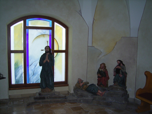 Kirche Nesselwang, Entwurf: Anita Rist-Geiger, Ausführung: Glasmalerei Sattler